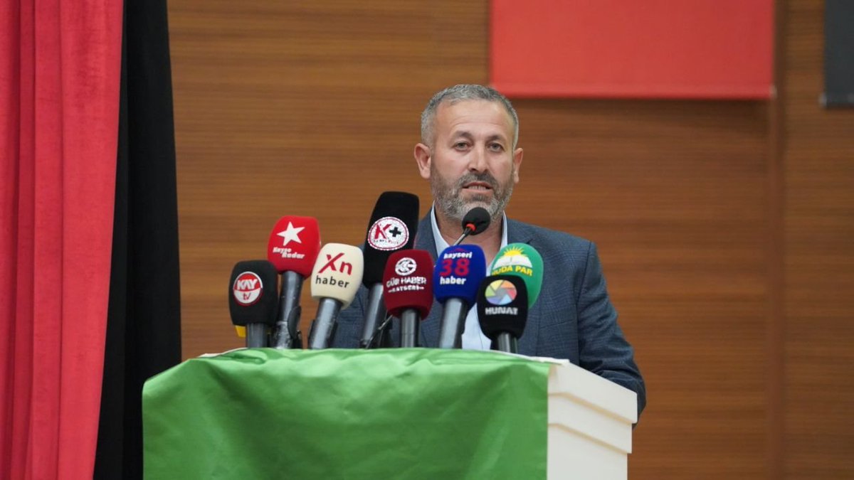 HudaParKayseri's tweet photo. Genel Başkanımız Sayın Zekeriya Yapıcıoğlu’nun teşrifleriyle, teşkilatımızın fedakâr ve kararlı kadrolarının yoğun katılımıyla Kayseri 4. Olağan İl Kongremizi büyük bir heyecan ve coşku içerisinde gerçekleştirdik. https://t.co/jJSFxazKau