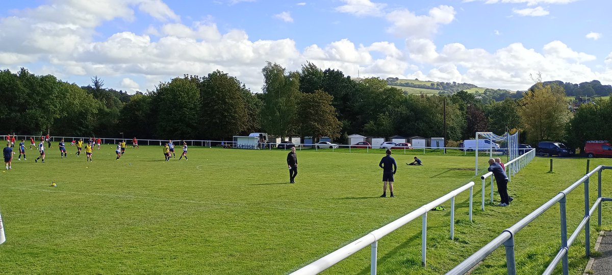 smilerhopper's tweet photo. #groundhopping #derbyshire #highpeakdistrict at Whaley bridge memorial park for @whaleybridge v @Stretford Paddock in the @cheshireleague div 1 #leaguecomplete ☑️
Game number 106 with @spireitepete
& JP #newgroundalert
Step 8 post n rail dugouts hard standing cover teabar https://t.co/pPRQ3mwyz1