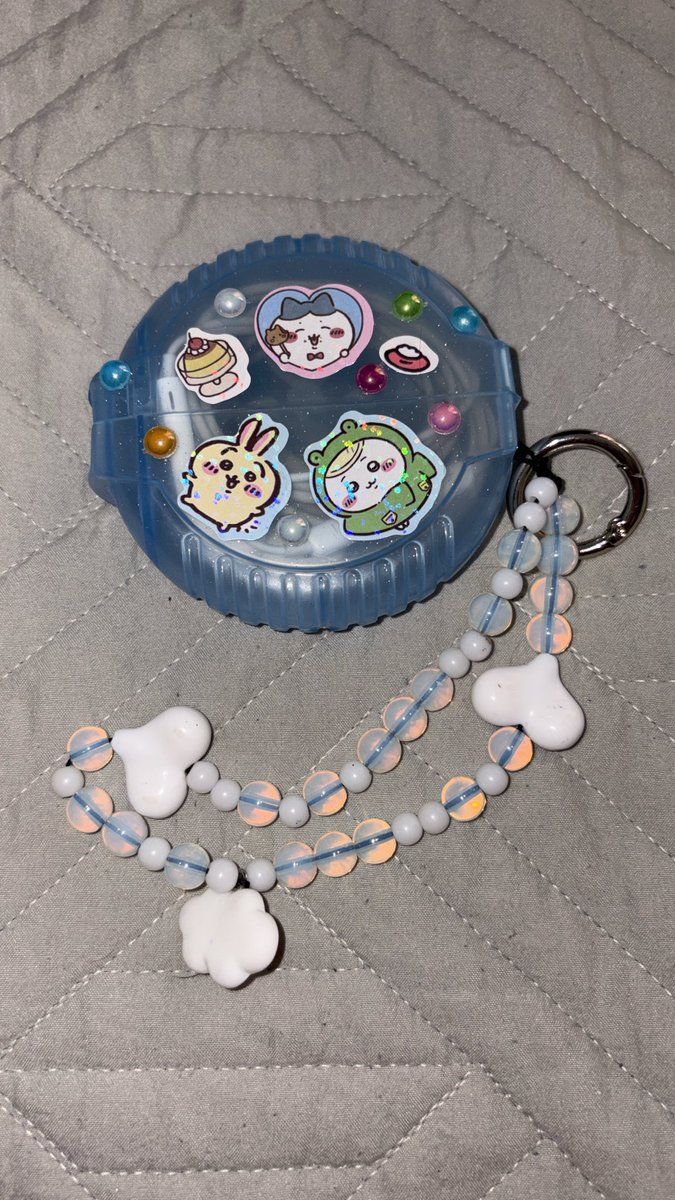 _honeyangl's tweet photo. I made this for my EarPods hehe https://t.co/Qrw4c5Nbtc