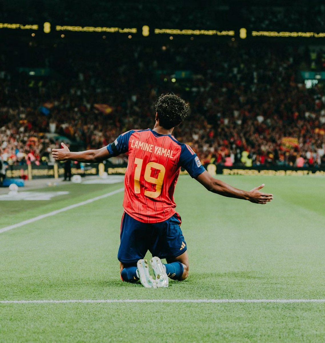 ReshadRahman's tweet photo. 🔥 Lamine, via IG: “Hate me, love me, I don’t care” #FCB 🥶💙❤️ https://t.co/2s5uqQiiR3