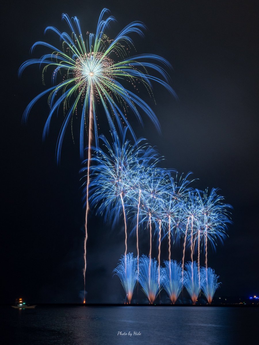 HidePhoto_2021's tweet photo. 大洗海上花火大会2026🎆

野村花火工業 様の美しい花火を堪能できました😻

来年は会場で視界全体に広がる花火を観たいですね🐈️✨️ https://t.co/c0lHIaLLAt