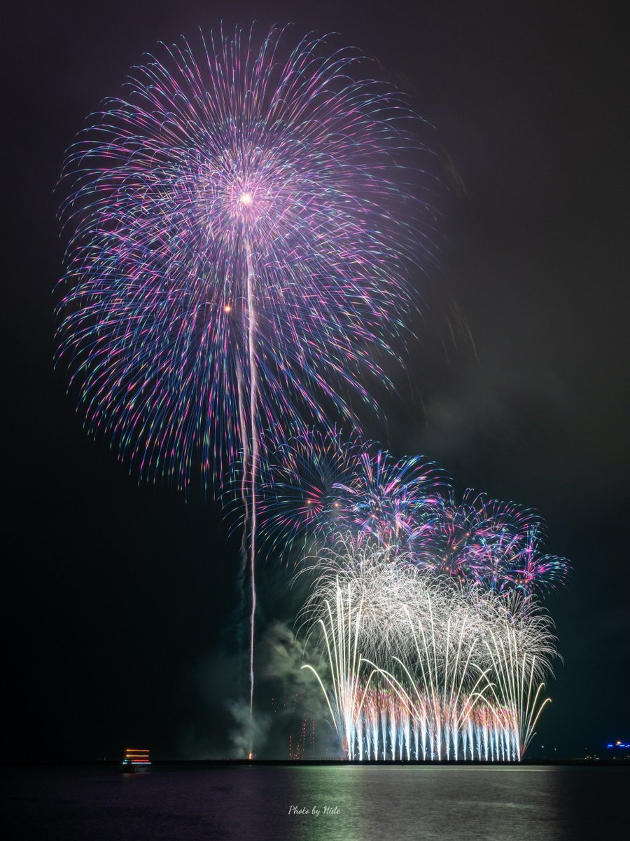 HidePhoto_2021's tweet photo. 大洗海上花火大会2026🎆

野村花火工業 様の美しい花火を堪能できました😻

来年は会場で視界全体に広がる花火を観たいですね🐈️✨️ https://t.co/c0lHIaLLAt