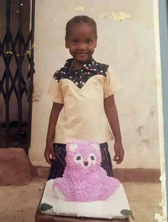 paleeeeyy's tweet photo. It's 12 o'clock in SA and it's my princess Bluethopia 's birthday I wish you all the best my smallie you are beautiful,strong and capable of everything the sky is your limit KEREN USAKU BANTAI 🫵🏾💙🥳
#BBNaija https://t.co/M0YJGKJXD1