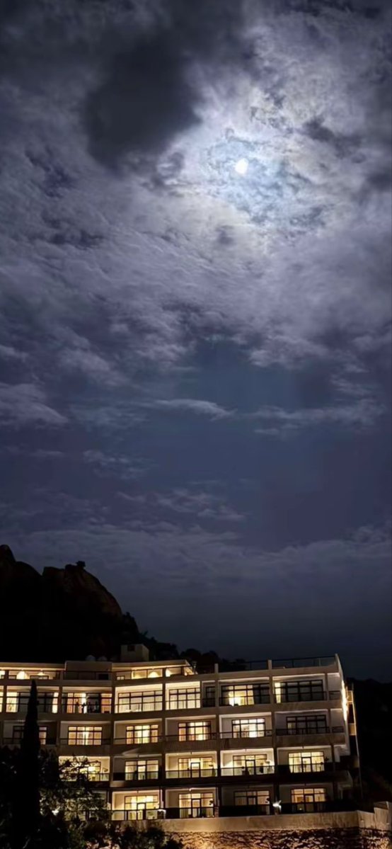 moon003485393's tweet photo. كلك نظر ياسارية بليلة قمر. https://t.co/qkRCpf2vxa