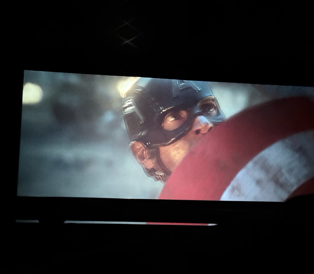 captbowie's tweet photo. and the crowd cheered https://t.co/T4Z2ZA8ry8