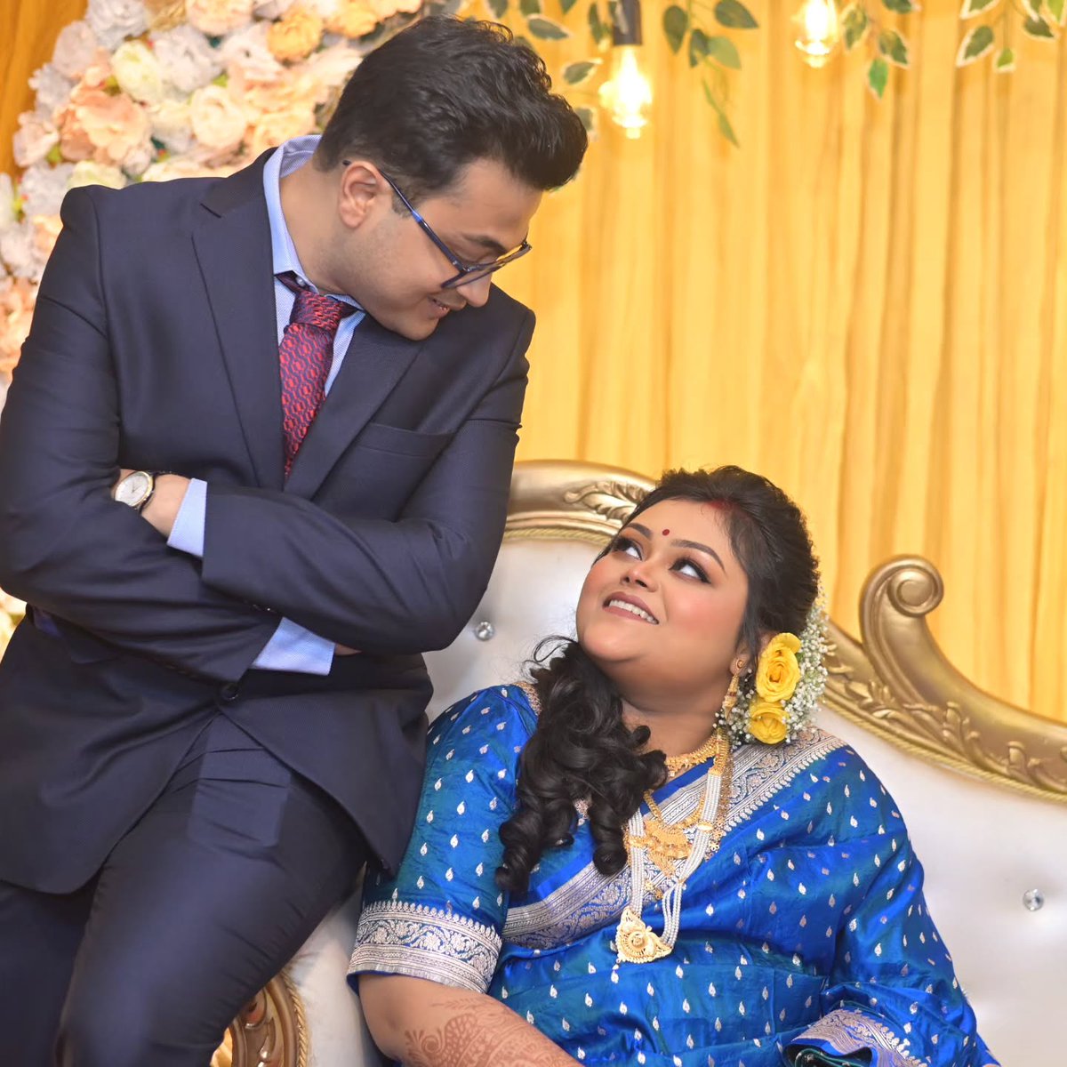 FredaStingef's tweet photo. 8. 12. 2025 ~ Our Reception Night

Bengali wedding, couple goals, couple photography, Bengali reception look https://t.co/Qe7yMuspBb