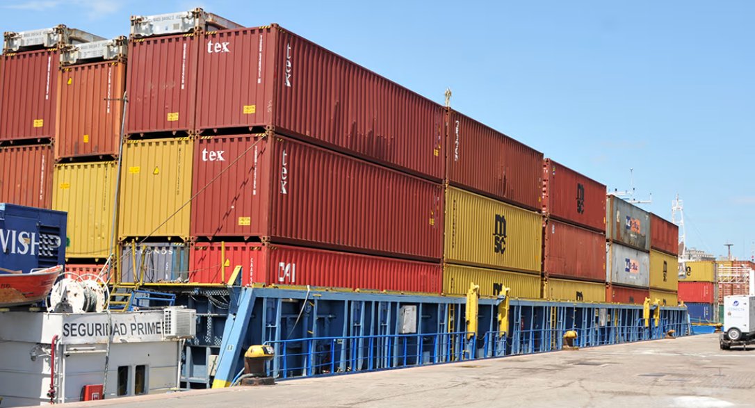 pmaritimouy's tweet photo. ⚠️ "La situación es absolutamente insostenible": Carmen Porteiro (@Uniondeexport ) reveló que ya hay empresas enviando personal al seguro de paro por el conflicto en TCP, mientras otras derivan cargas hacia Brasil.
https://t.co/rc7rWi1Jms https://t.co/5NIbJC3MBc
