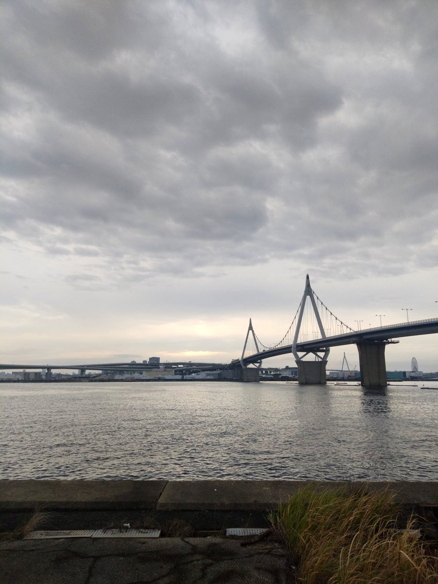 bemmow3's tweet photo. 朝駆け
バイクで来れば良かったかな https://t.co/fVLwcR50PL