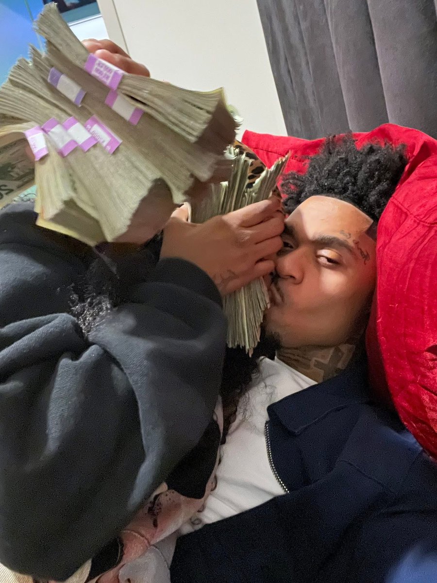 BiG_Homie9's tweet photo. Locked in, stacking it together 💰 https://t.co/8hxtluh9TG