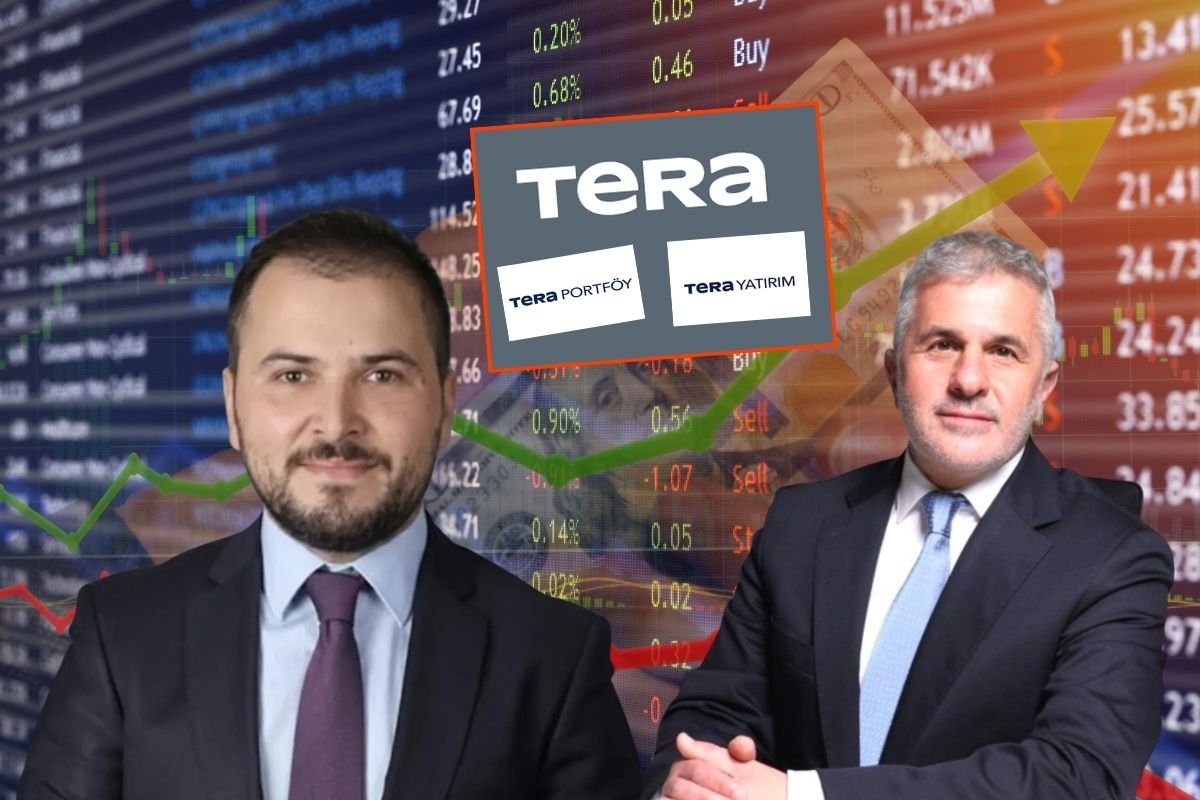 RusenPress's tweet photo. Pusula ve Tera şirketlerine neden el konulmadığı veya Varlık Fonuna devredilmediği merak ediliyor.

TMSF veya Varlık Fonuna devir önleminin neden alınmadığı ve şirketlerin hala eski yönetimler tarafından idare edilmesine neden izin verildiği anlaşılamadı. Bu şirketlerin hisselerine yatırım yapanların özellikle izlenmesi dikkat çekti. Ekonoımi uzmanlarına göre şirketlerin hisselerinin bilerek düşmesi beklenerek fona az para ödenmesinin amaçlandığı belirtiliyor. 

Tera Yatırım CEO'su Emir Münir Sarpyener ve Tera Portföy Yönetim Kurulu Başkanı Erdin Özel hakkında yakalama kararı çıkarıldı.

@spkgovtr 
@abakingurlek 
@memetsimsek