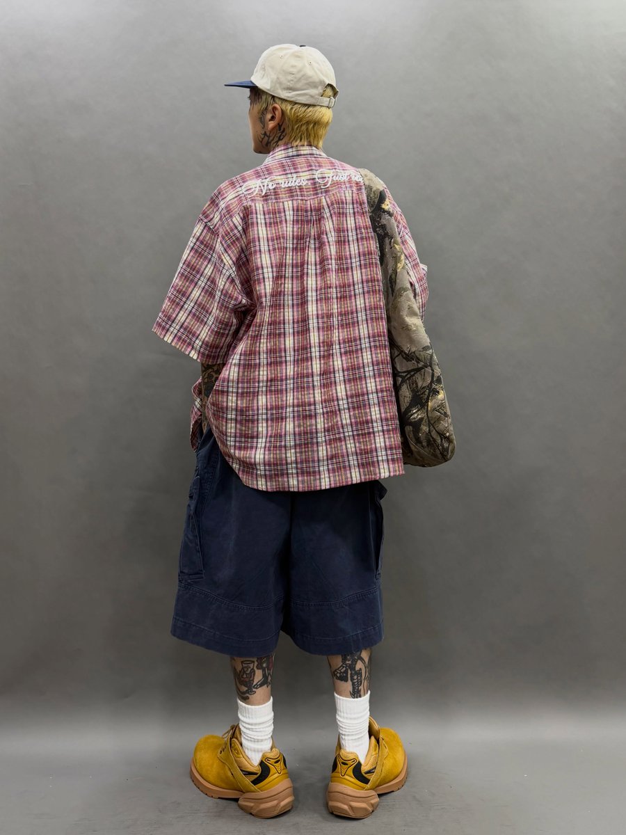 PollyPatriquin's tweet photo. Embroidered Soft Rock Cafe cap
Free size with adjustable elastic

Virgin Mary necklace

White wing-sleeve tank top
Free size, chest width 62 cm, length 64 cm
Loose, cropped fit

Red plaid embroidered shirt
Free size, shoulder width 56 cm, chest https://t.co/kDz303M2rZ