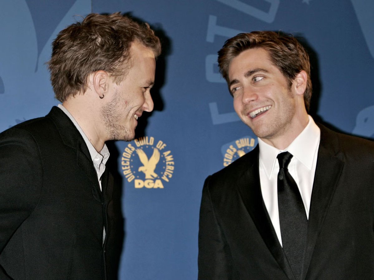 uponbrokeback's tweet photo. Oh the way Jake looks at him, my heart hurts https://t.co/6f8ECAXwou