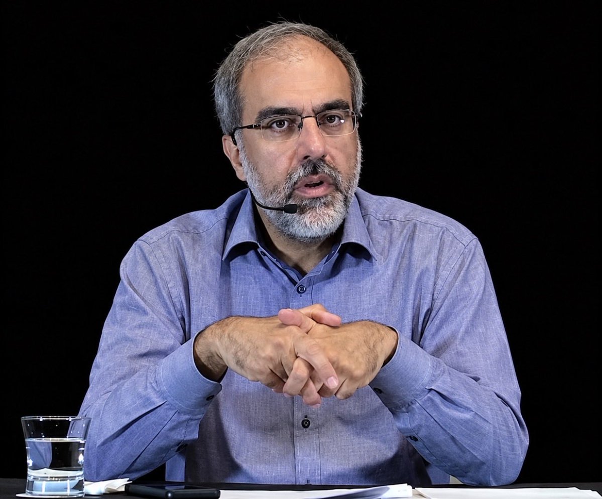 mahfildijital's tweet photo. 🔴 Prof. Mehmet Ali Büyükkara:

"Türk milletindeniz, Muhammed'in ümmetindeniz" diyorsanız eğer,
"kızınız Fatıma da yapsa" o eli kesmeye mecbursunuz artık. https://t.co/uG9x0z9v4s