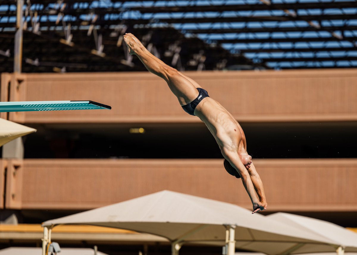 ASUSwimDive's tweet photo. Building toward a new season 😈

#ForksUp /// #O2V https://t.co/6d1pKb3BV6