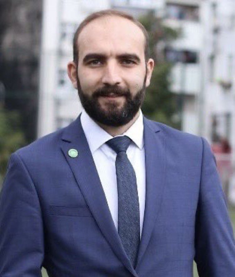 elifideali's tweet photo. 🔴 HÜDA PAR GİK Üyesi Muhsin Şenol:

“Bakanken ülkeyi manevi olarak, bakanlıktan sonra maddi olarak çökertti.” https://t.co/7WDC8xJx77