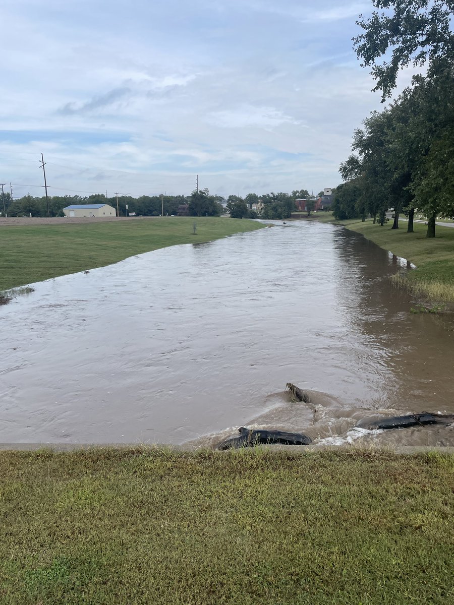 markvarner09's tweet photo. Our small creek has turned into a raging river with our constant heavy rain! Stayed away from the country roads plus our park trail. #running #fall #rain https://t.co/dROet9ktIy
