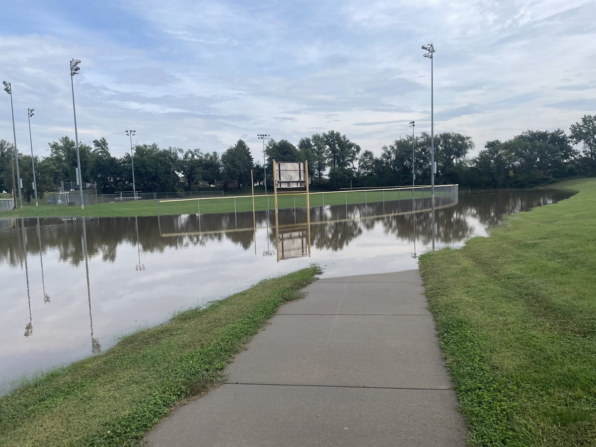 markvarner09's tweet photo. Our small creek has turned into a raging river with our constant heavy rain! Stayed away from the country roads plus our park trail. #running #fall #rain https://t.co/dROet9ktIy