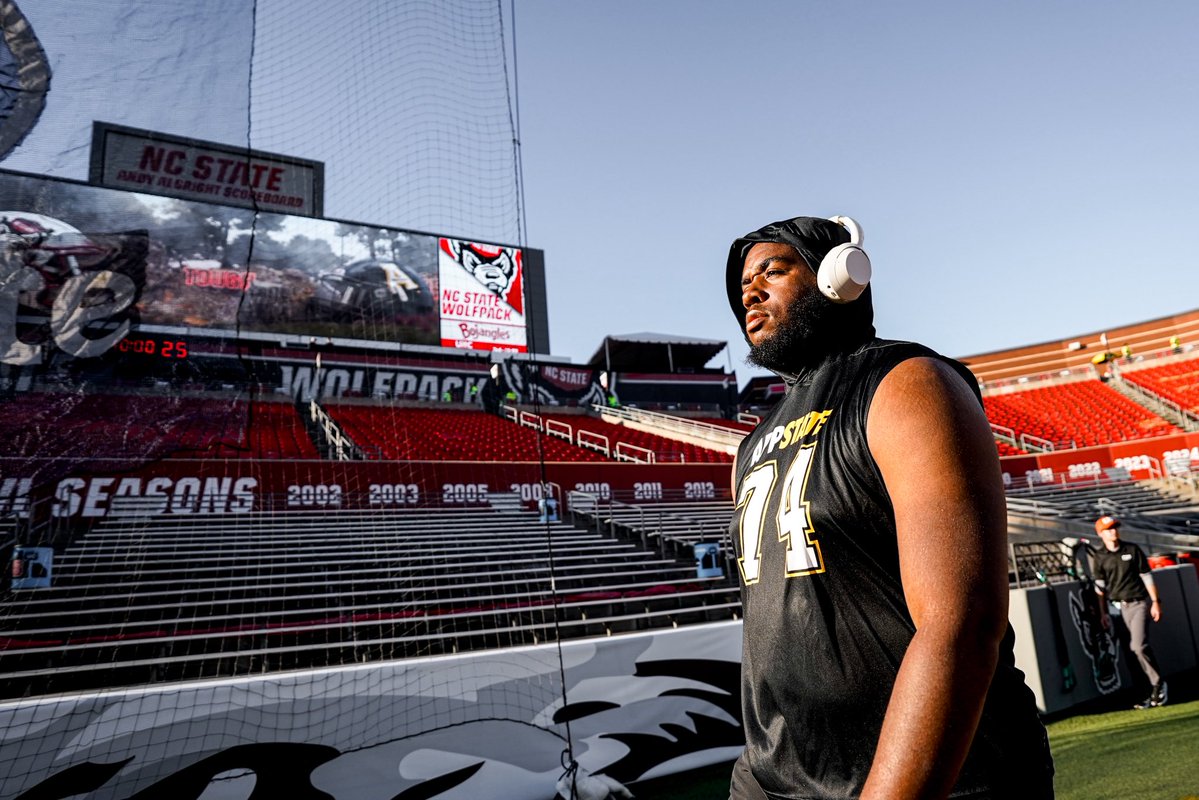 AppState_FB's tweet photo. Getting Warm
#GoApp #BeatState https://t.co/POMJGMCDns