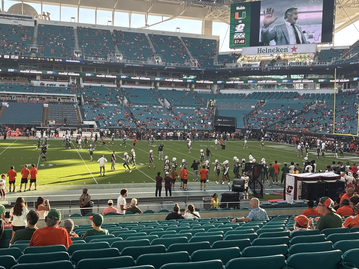 LauraADeFina's tweet photo. Pre-game warmups! Let’s go CANES💚🙌🧡🙌🧡🙌💚 https://t.co/A7EYqd6YyT