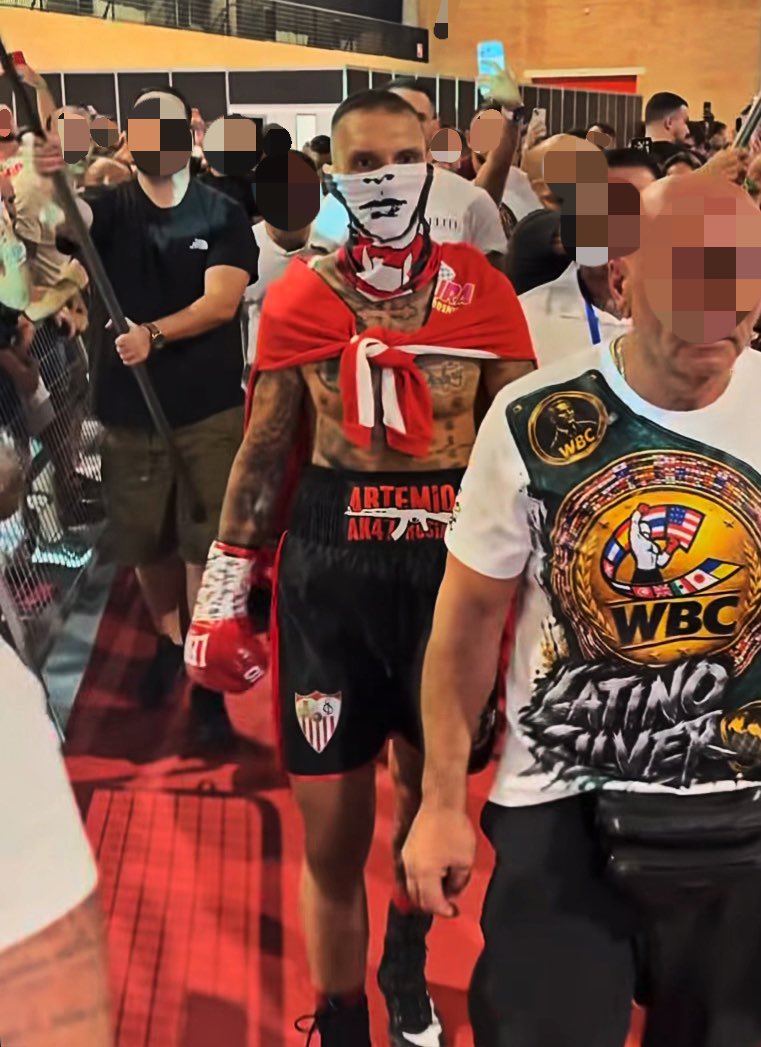 UltrasPresent's tweet photo. Velada Boxeo Sevilla 🥊🥊

Artemio “AK47” (Biris Norte - Sevilla FC) 🔴⚪️

(25.09.2026) https://t.co/2SeBnfdvMk