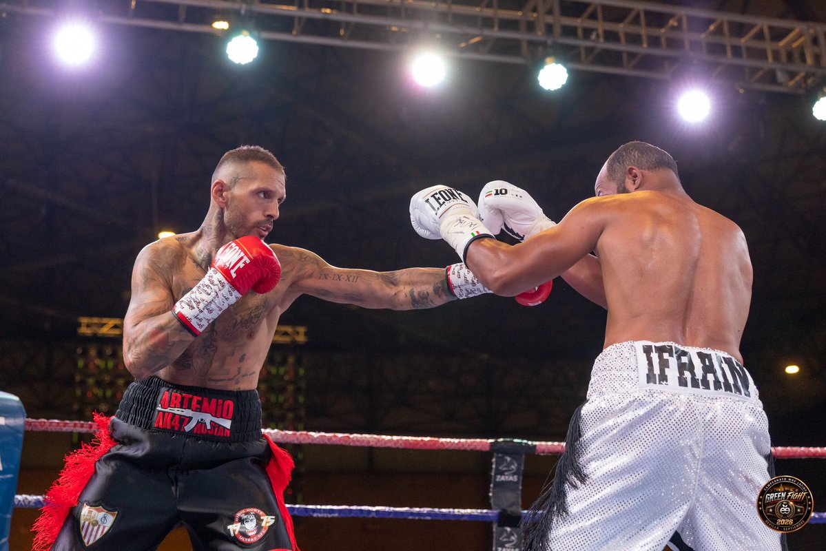 UltrasPresent's tweet photo. Velada Boxeo Sevilla 🥊🥊

Artemio “AK47” (Biris Norte - Sevilla FC) 🔴⚪️

(25.09.2026) https://t.co/2SeBnfdvMk