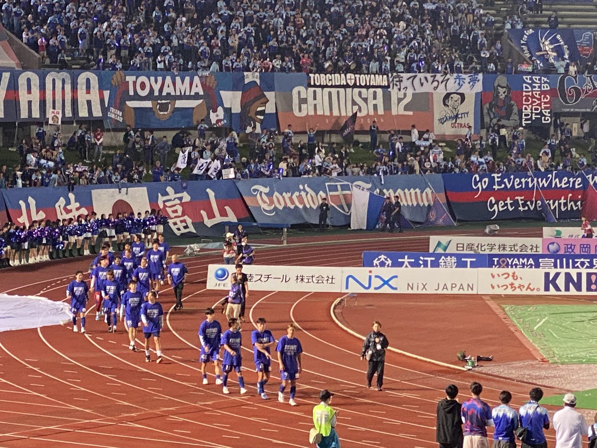 io_ovsw's tweet photo. このTシャツが選手発案だと知りました
キッチリ治してまた魅せてください
待ってます☺️ https://t.co/IeZntHdibR