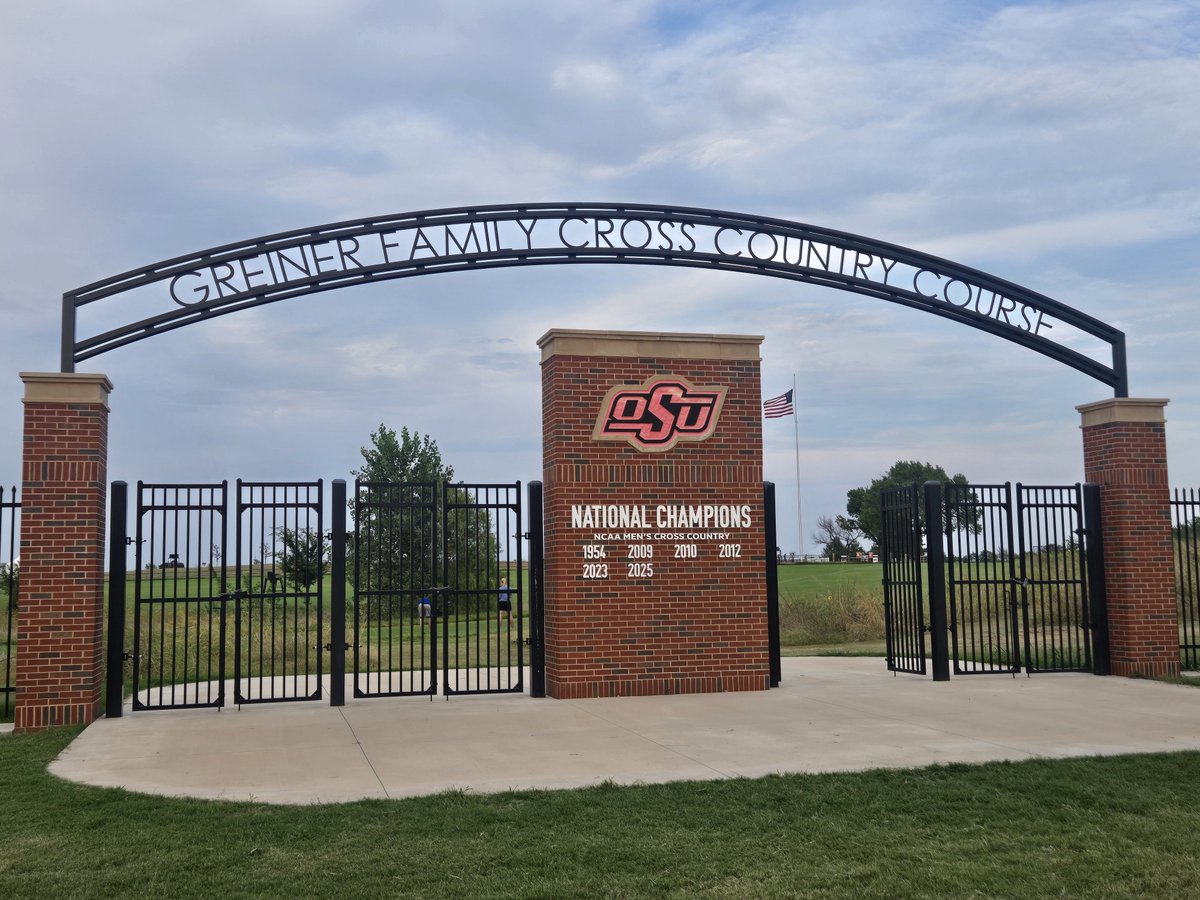 monicacastore28's tweet photo. Halfway through the XC season! NMSU ran at the OSU Cowboy Jamboree Invitational and after a slight lightning delay they began the hilly course with over 20 teams and 200 competitors.  Time to recover, refocus, and get prepare for College Station in 3 weeks! https://t.co/AXZUISQ2TI