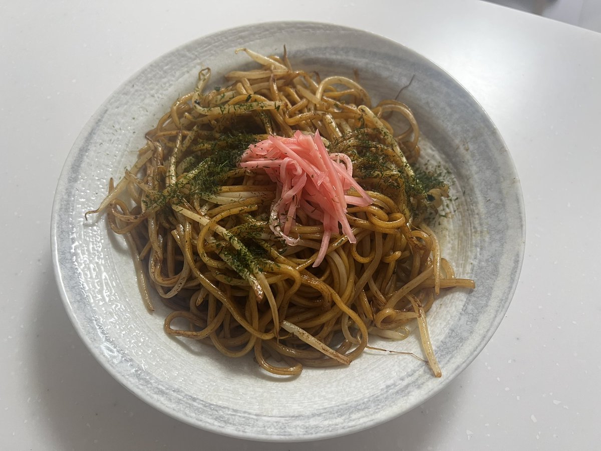 retamo94's tweet photo. 9月26日🌕朝は残り物ぶっかけそばでランチは焼きそば。開化楼の蒸し麺だよ。#そば #蕎麦 #SOBA #毎日そば生活 #路麺 #蕎麦活 #そば生活 #蕎麦スタグラム #自炊 #朝活 #自宅ごはん #麺 #麺スタグラム #開化楼 #蒸し麺 https://t.co/v6i52XPToA