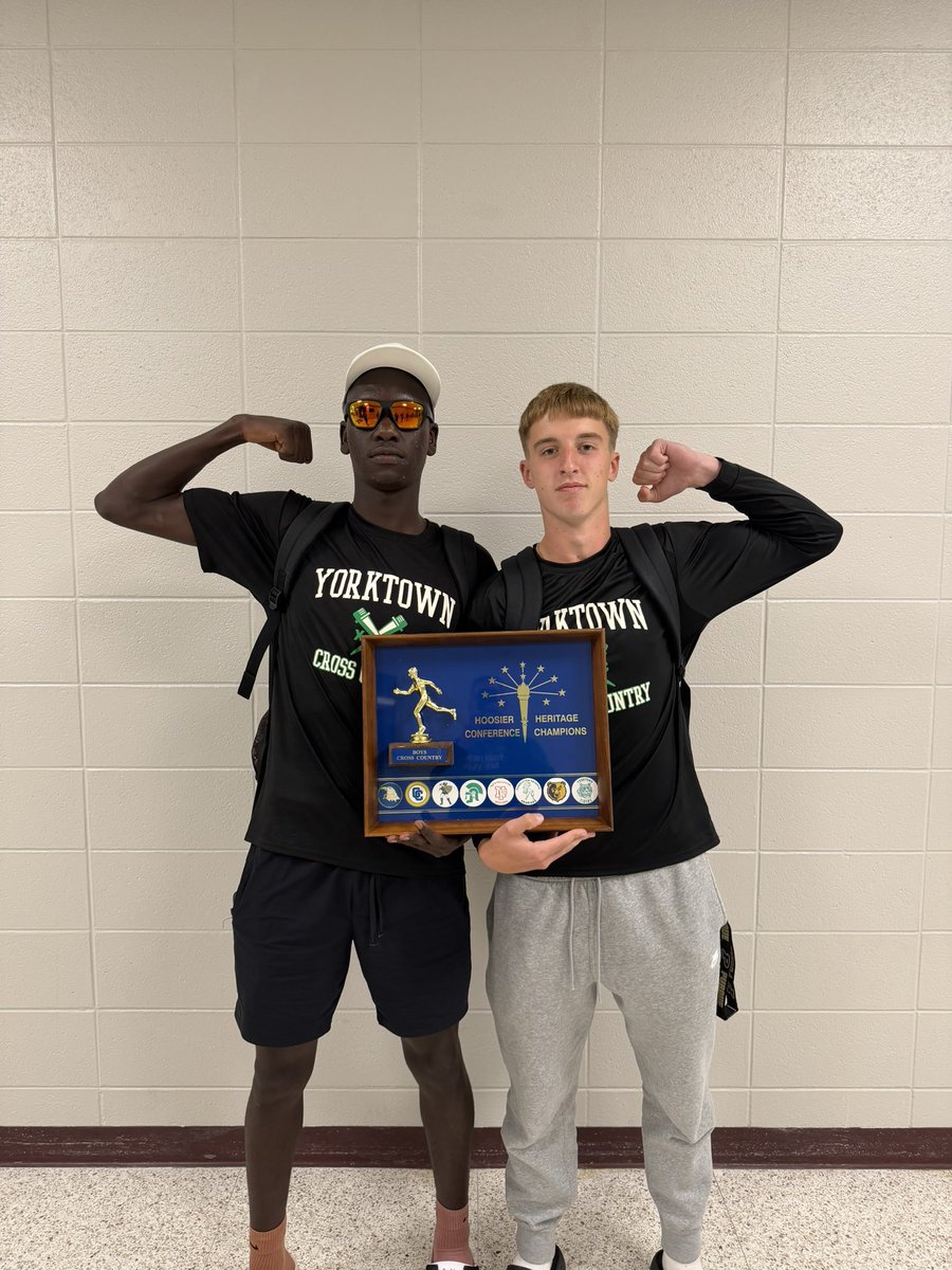 YHSDistance's tweet photo. HOOSIER HERITAGE CONFERENCE CHAMPS!! 
XC Boys win Back-to-Back HHC titles.
Turner, Paskiewicz also sweep individual titles

Full Article:
https://t.co/rBDYn6HP3c https://t.co/lYASUCSJkP