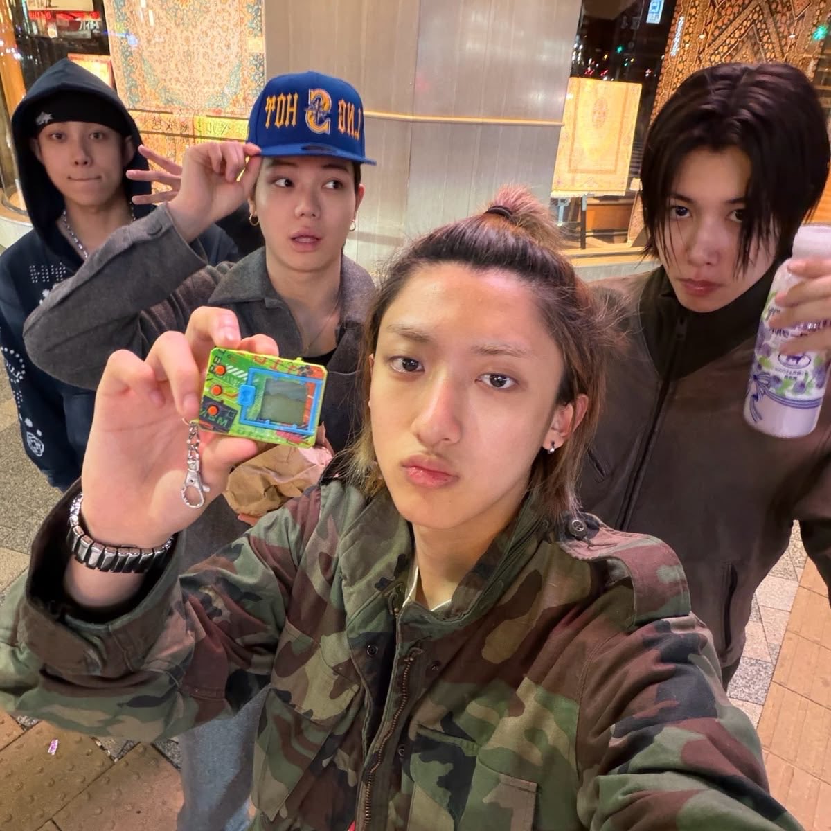 meme_4sho's tweet photo. I would feel so cool if woojin was my older brother https://t.co/lq6UkqFdfM