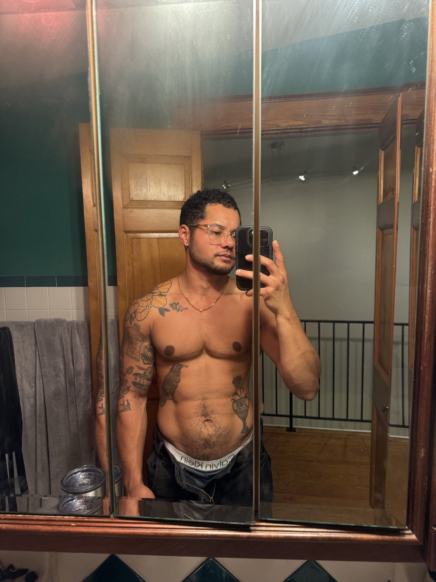 RainRansom's tweet photo. ~new link in bio💪🏽😈~ 

#ftm #trans #transman https://t.co/I2SMSYupRX