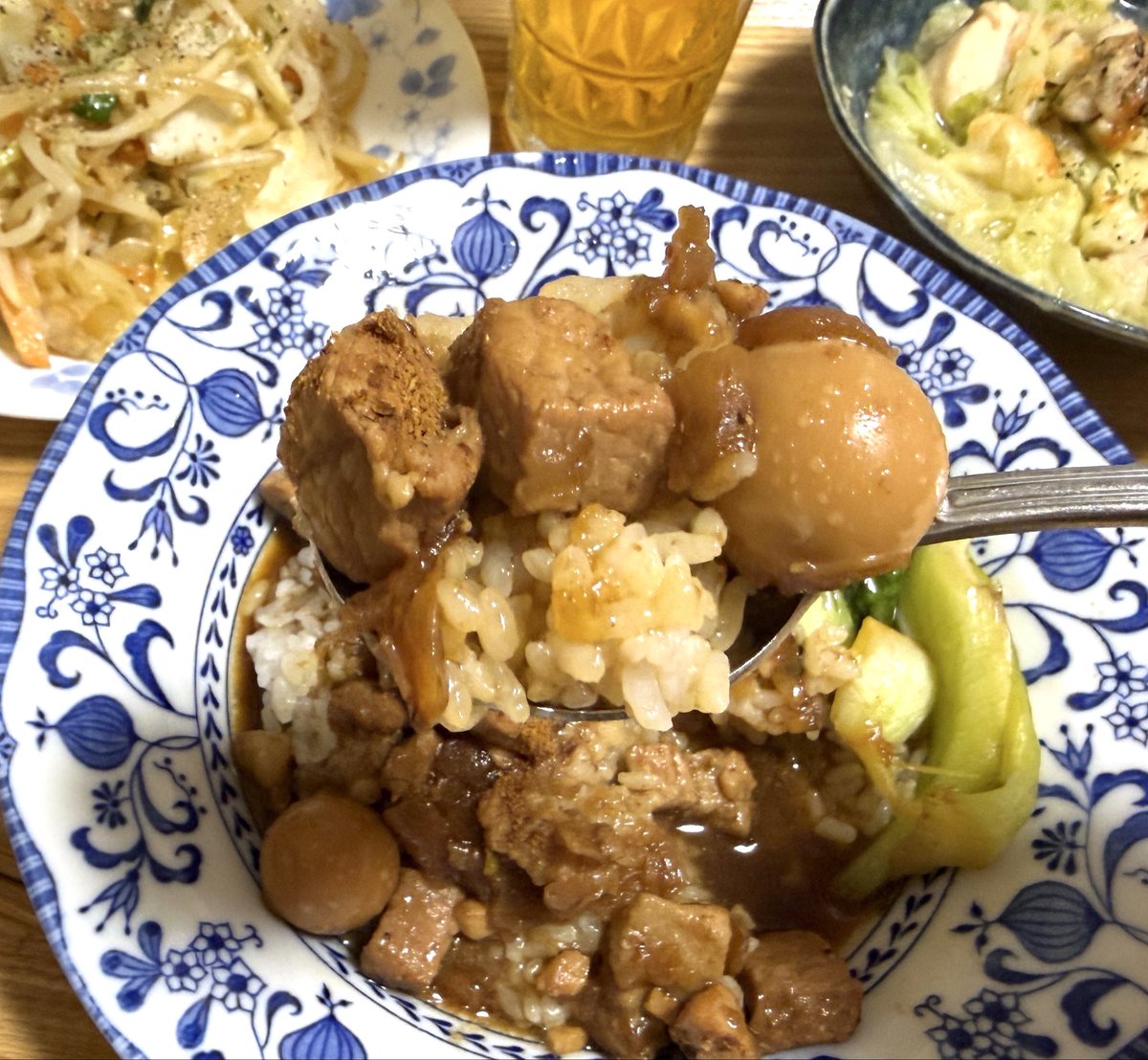 adon0609's tweet photo. 自分メモ

昨夜は…

リュウジのバズレシピ の
「やけくそルーローハン」で
キメましたッ‼️🍺

うずらとチンゲンサイでアレンジ😋

#自炊メシ
#男子ごはん

https://t.co/DKIywDtjZd https://t.co/nEmhQwuoGl