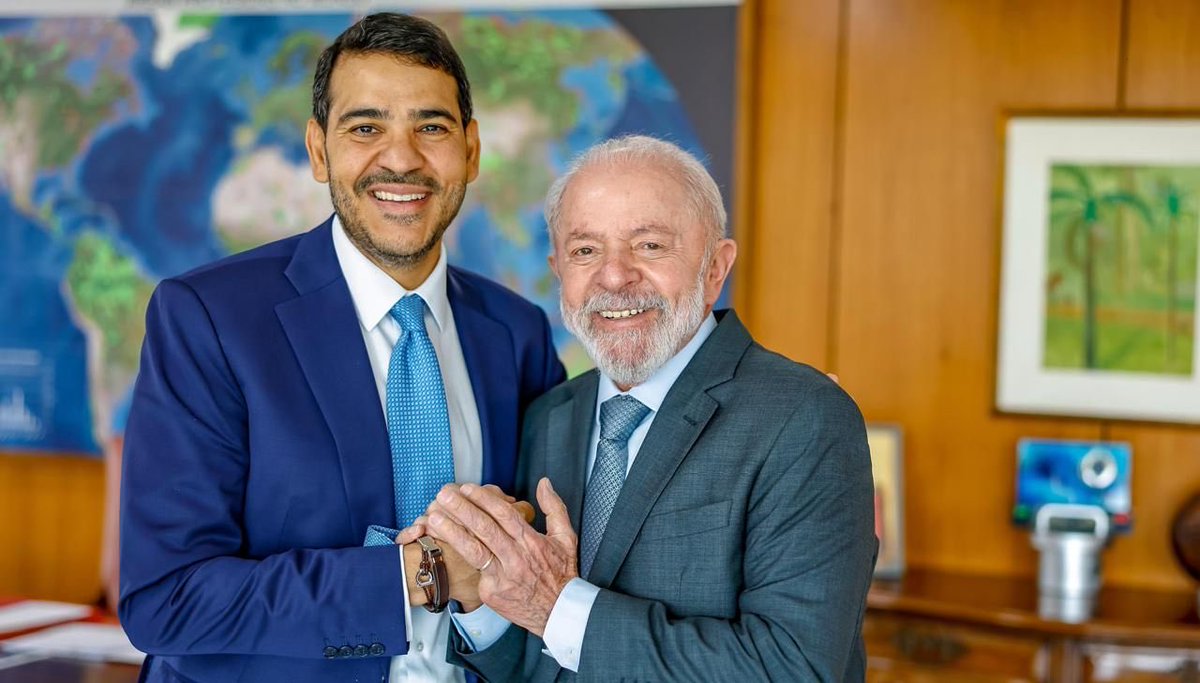 jorgemessiasagu's tweet photo. Quando um governo escolhe cuidar do povo, ele precisa enfrentar o que adoece a sociedade e atormenta as pessoas.

A decisão do presidente @LulaOficial de proibir as bets representa um passo importante na defesa da família, da saúde mental e da dignidade dos brasileiros. O dinheiro que antes era consumido pela jogatina — em que muitos perdem e pouquíssimos lucram — pode voltar a ser gasto no que realmente importa: alimentação, educação, saúde, moradia e segurança.

Valorizar a família também é proteger e ajudar quem está endividado, quem sofre com a compulsão e quem vê seu sustento desaparecer em apostas que prometem riqueza, mas entregam perdas e sofrimento.

Governo decente é governo que age em sintonia com o que é melhor para o povo. É o governo que enxerga a realidade e corrige o rumo.

Cuidar dos brasileiros é colocar a vida acima do lucro. É escolher a saúde, a responsabilidade e o futuro das famílias.