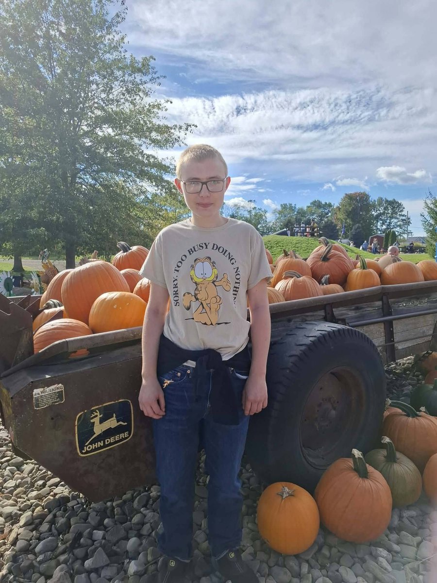 killerwolffilms's tweet photo. hanging out at Port Farms on a beautiful Saturday in NW PA.....lucky me! https://t.co/NZHouYOIUK