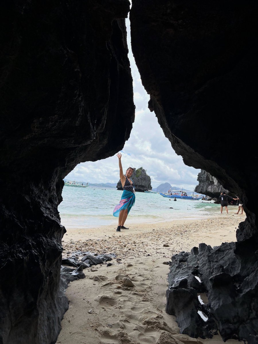 FlorindaGo5r's tweet photo. From cave to paradise: El Nido. https://t.co/zdS1Y860Ny