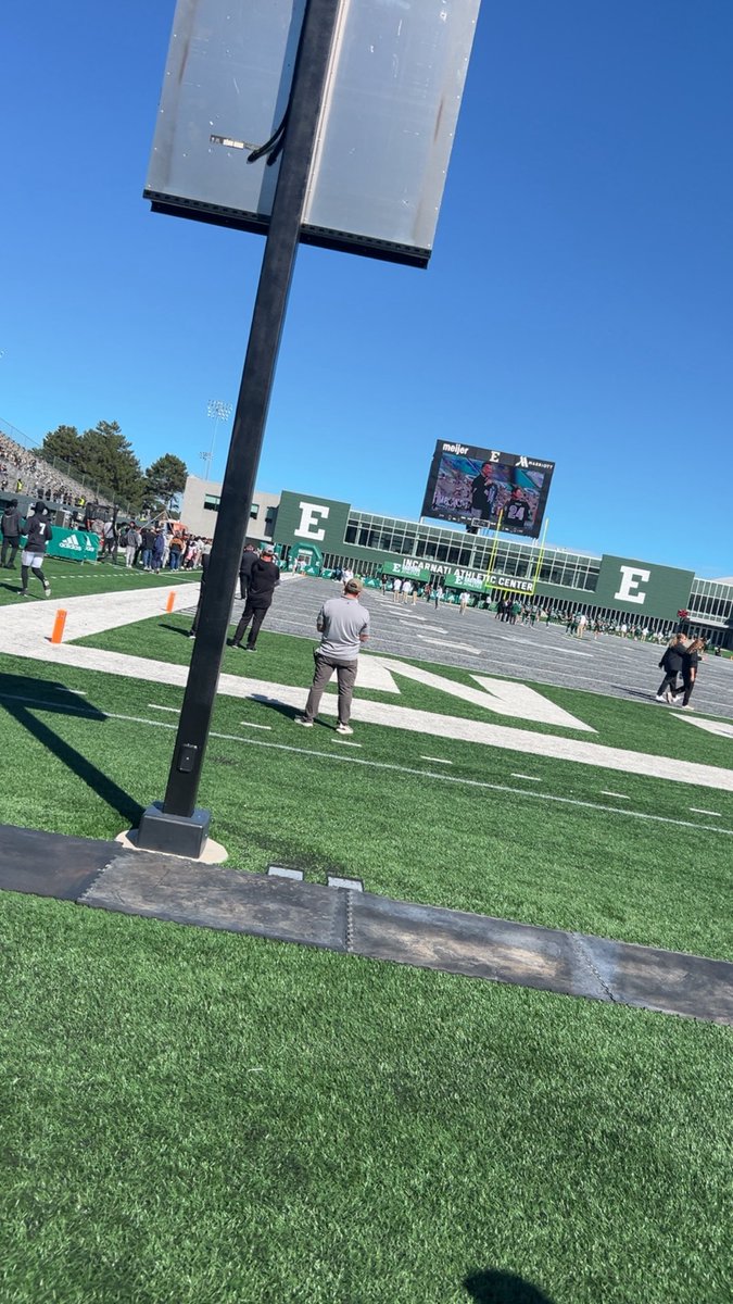 Darrion716's tweet photo. Great experience at Eastern Michigan today! 🦅🔥 
I Appreciate @ConnorRusnak1 , @ZiolkowskiCFB , @AlanHensell  and the entire EMU staff for showing me love and making me feel at home.💚🖤Definitely enjoyed getting around the program and meeting the coaches.

Definitely a place I’d love to keep building with. 🫡 @EMUFB @EMUFBRecruiting @Coach_Creighton