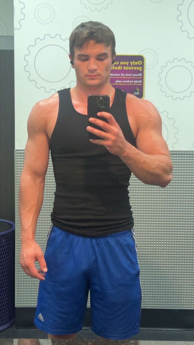 Gymguy344's tweet photo. When alpha says send, you SEND. 

Go ahead weak beta fuck SEND!

#findom #alpha https://t.co/xE8qAeaYB7