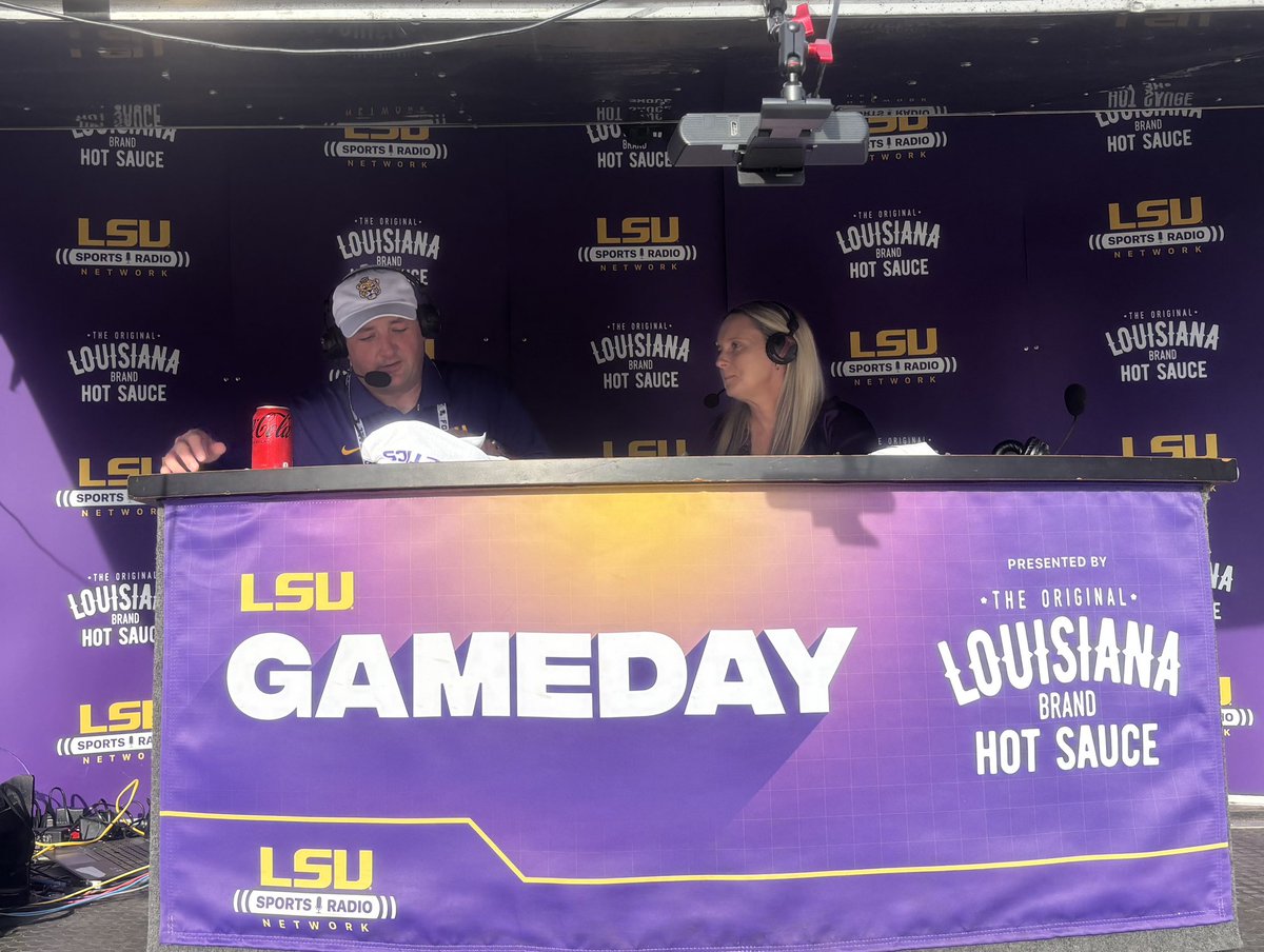LSUradio's tweet photo. Thanks to @LSUCoachSian for stopping by #LSUGameday to update us all on @LSUSoccer https://t.co/dPaZXUR1fl