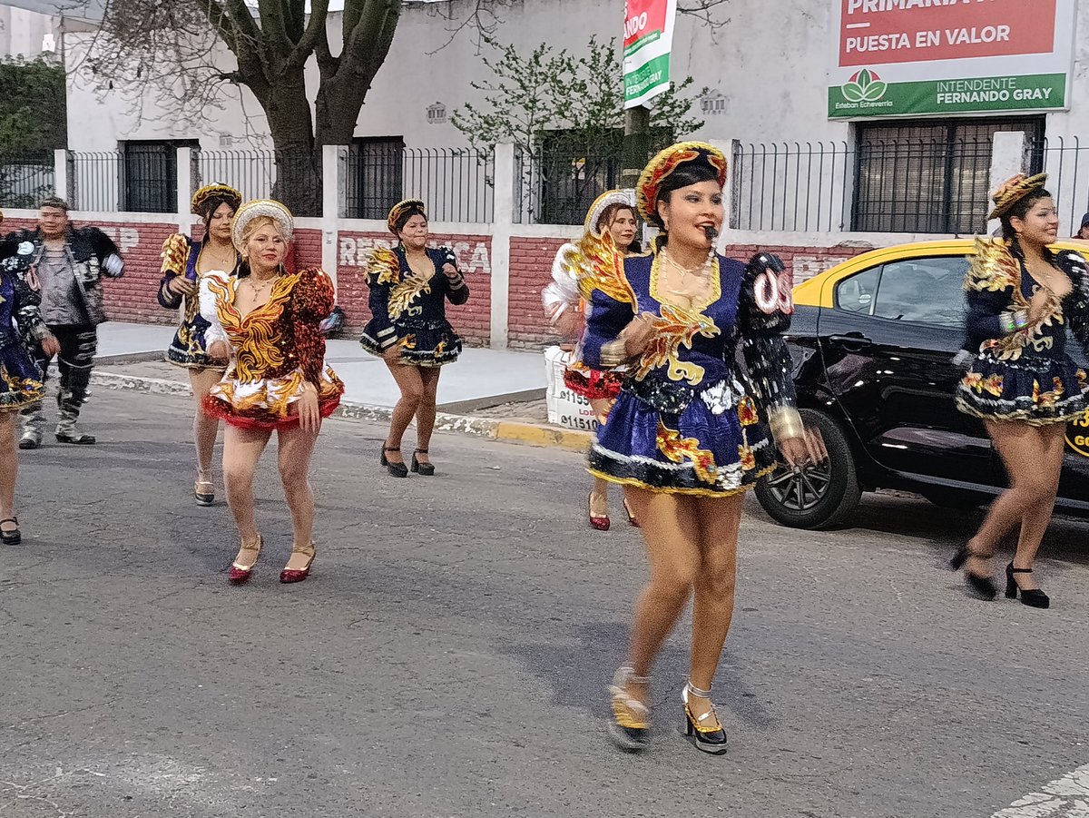 onesshooter's tweet photo. Cosa más desagradable los bolivianos y su cultura. No les alcanzó con escapar de su país de mierda, tienen que llevar su cultura de mierda a todos lados. Por lejos, los bolivianos son la peor inmigración que padece Argentina. https://t.co/t9ali02ygd