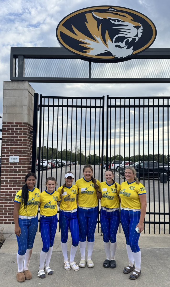 gwenythshin33's tweet photo. Thank you to @MizzouSoftball for a great camp! I really appreciate the opportunity to be there, compete, learn from you all, and get to experience Mizzou. Thank you for your time and for making it such a great experience! I loved the campus and hope to be back!💛🖤
@ConnorMammola @CoachLarissaA @Coach_mcGuem @epsteinhitting @CoachBella42 
@ejonesrockchalk @Katiecarr06Carr @selectjonescarr