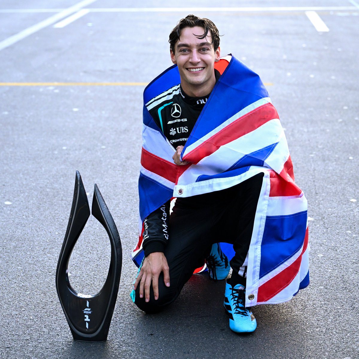 F1GuyDan's tweet photo. 🚨 George Russell was 0.099s away in FP3 from the first full weekend grand slam since Lewis Hamilton at the 2015 Italian GP

FP1: Russell
FP2: Russell
FP3: Verstappen
Q1: Russell
Q2: Russell
Q3: Russell
Pole: Russell
Win: Russell
Fastest Lap: Russell
Led All Laps: Russell https://t.co/ZaIFiUi9ah