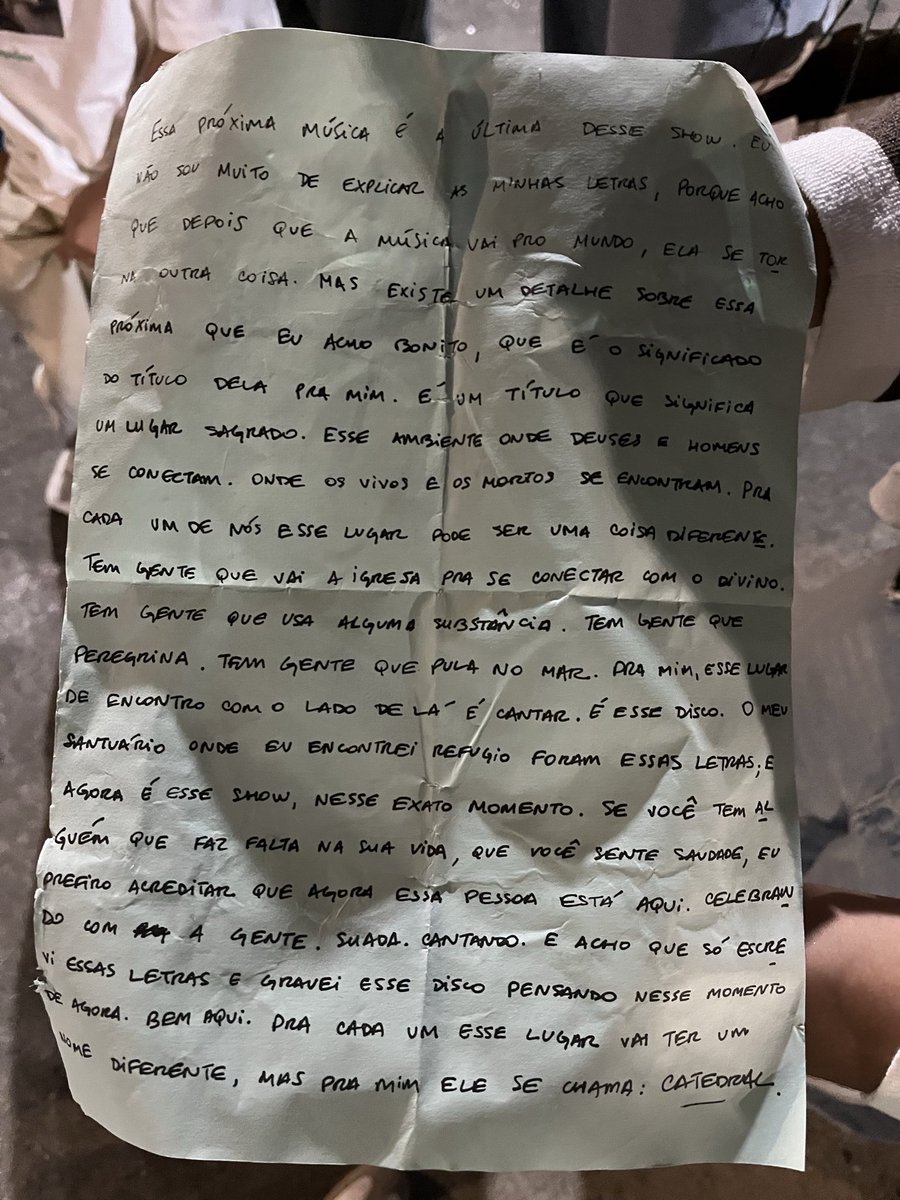 SonhosdeOutdor's tweet photo. Carta que o @jaoromania leu ontem antes de finalizar o show 💖 https://t.co/qXMNh8Vif8