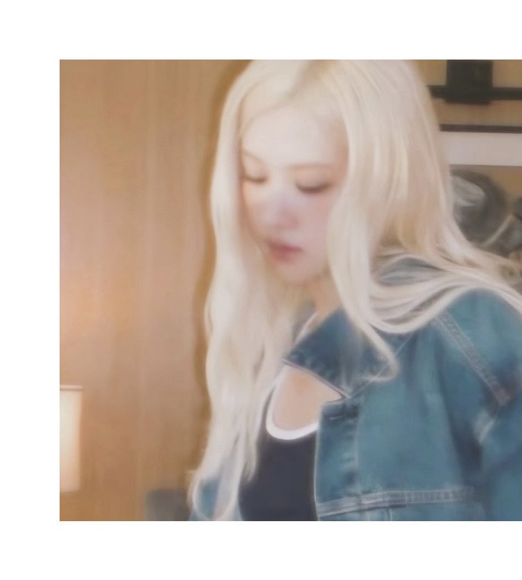 storiellas's tweet photo. ⠀
         zoey  aurora.       ̨  ݁  🌊   ⸝⸝꙳ ⊹  tfc.

         author,  wanderer,  trinket  shop 
         owner,  lover of all pretty things. 
         통영 resident.  s-ic.  adv. literate.
                        𓏲࣪ .𓂃  https://t.co/QrHlq7JmXx         
⠀ https://t.co/I35u3k5Z19