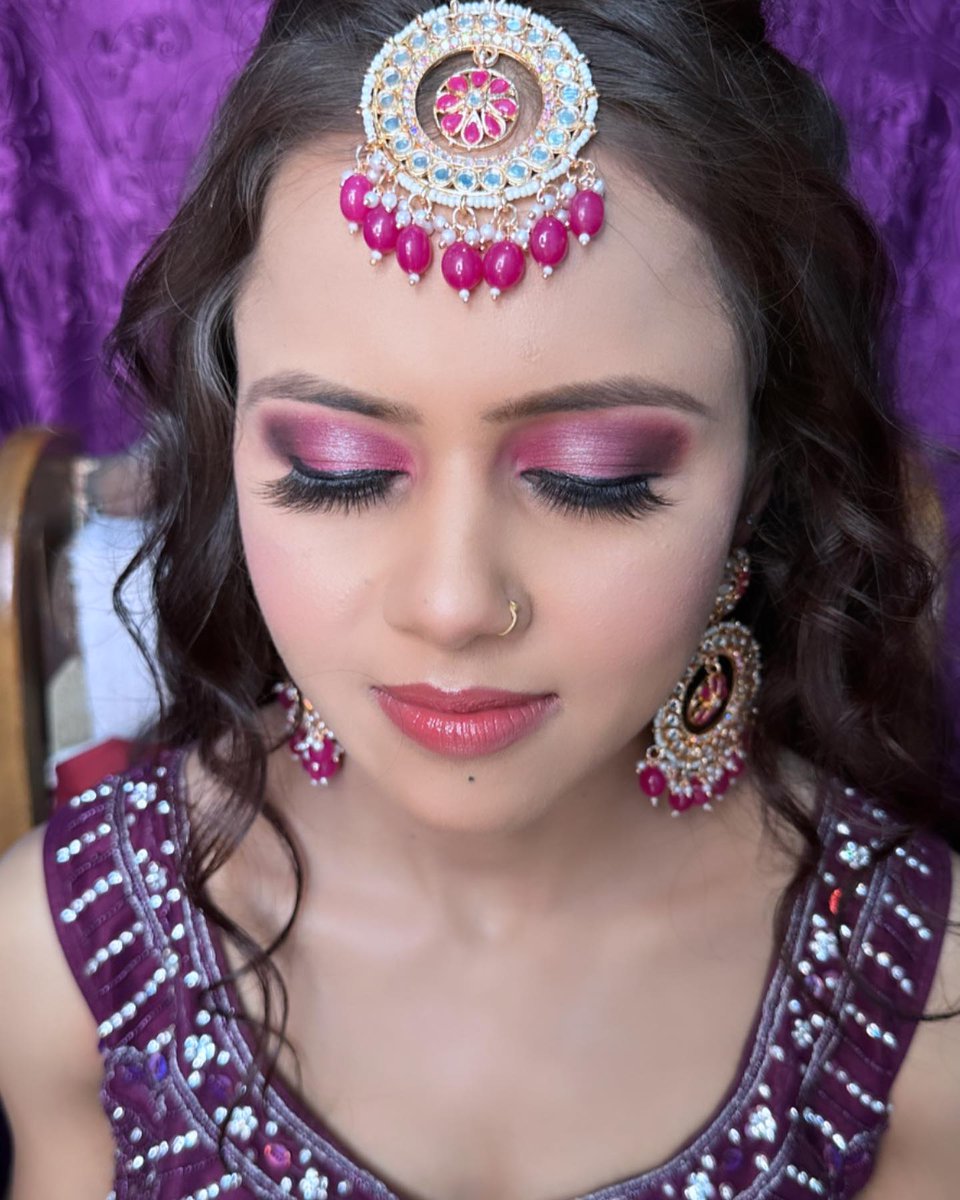 FernandoRi1wpv's tweet photo. A woman’s beauty isn’t defined by her face; true beauty shines through her soul. MUA: @tdm_themagictouch https://t.co/Q2xAXJwvzO