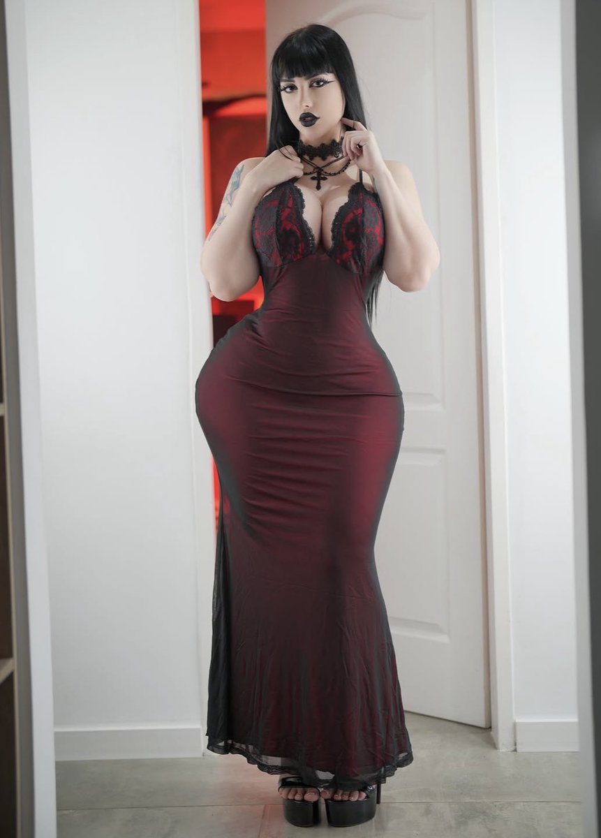 yurgothicgirl's tweet photo. Fav https://t.co/p1XWG9na0Y