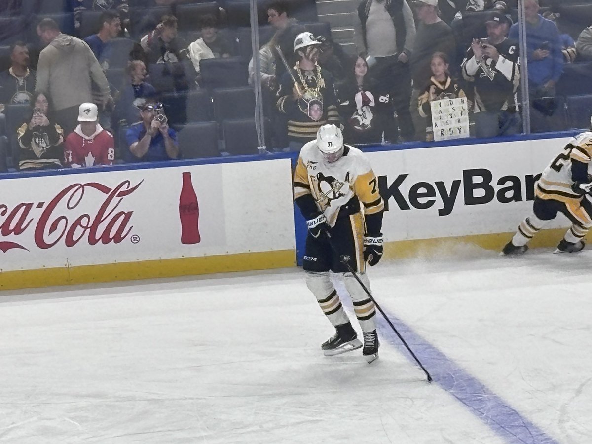 gingoal11's tweet photo. @14WEBBONSO @NHL warmies too https://t.co/7sCbVoI4lS