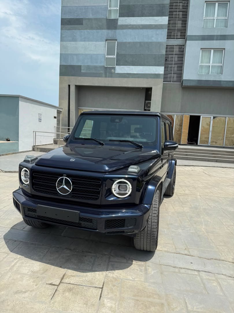 RRRentalsNG's tweet photo. G-WAGON AVAILABLE FOR BOOKINGS 🖤✨

Cruise Lagos in luxury. Clean interior, driver + self-drive options.

DM/Call to book now - slots filling fast!
Click 👇 
https://t.co/Tb1MCT3y38

#GwagonForRent #LagosBookings #LuxuryRide https://t.co/LPCy7bhuBd