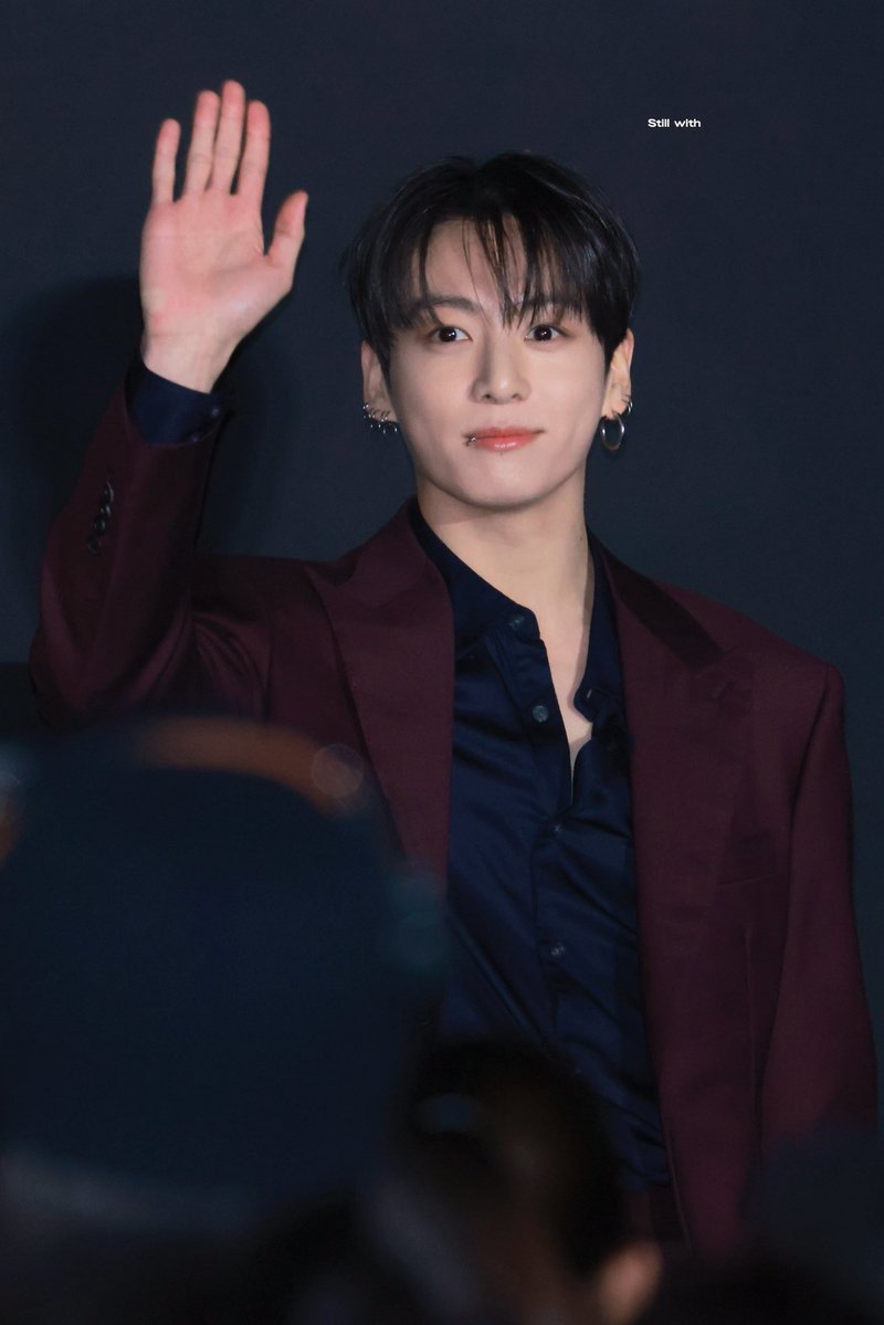 JUNGKOOK_901JK's tweet photo. ✋🏻🐰

おはようございます、僕のARMY

#JK  #정국　#JUNGKOOK https://t.co/3vvPlS6szD
