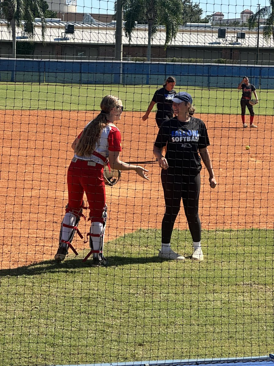 BSeebeck2029's tweet photo. What an absolute perfect day for some softball! I had so much fun at Daytona State Colleges prospect  camp! Coach @mackzuppas and her team gave back some great feedback! Such a fun group to be around as well! Definitely a great camp to attend! Thank you so much for your time and knowledge! @DSC_SBall   @FCFL2930