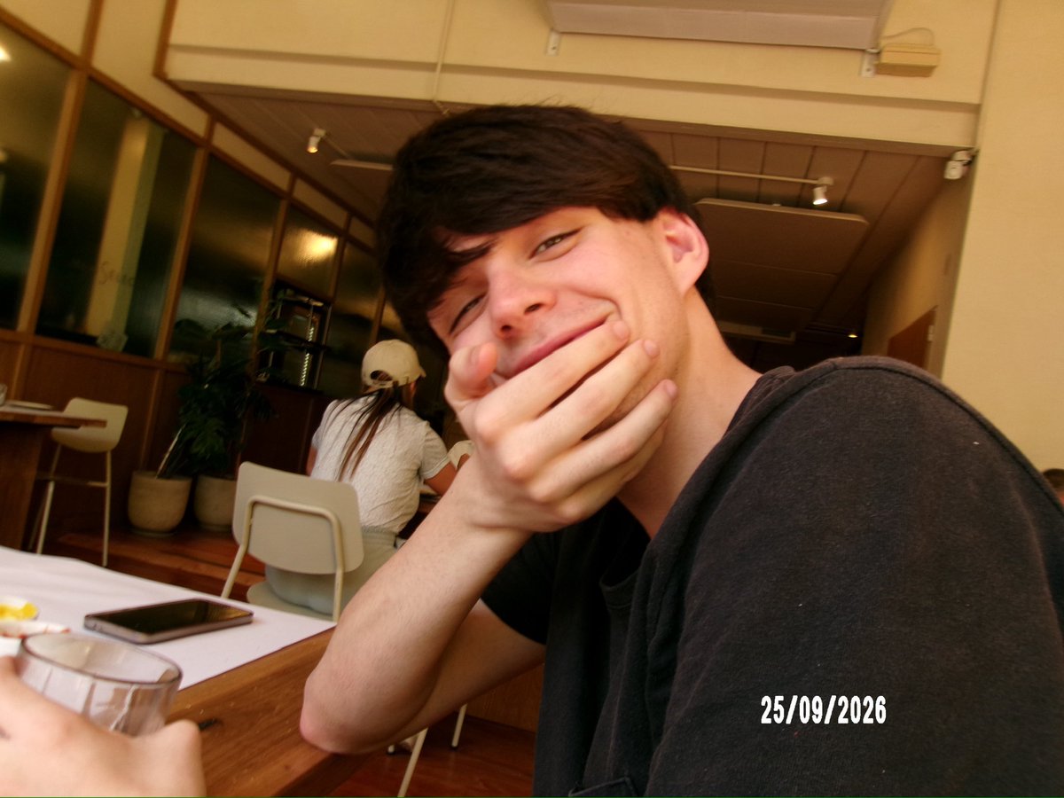 sacredlustt's tweet photo. how my sweet boy looks at me https://t.co/h8baPQU93z